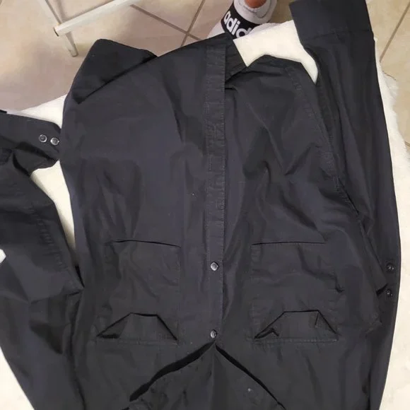 CALVIN KLEIN MENS LONG SLEEVE BLACK BUTTON UP TOP - Picture 3 of 3